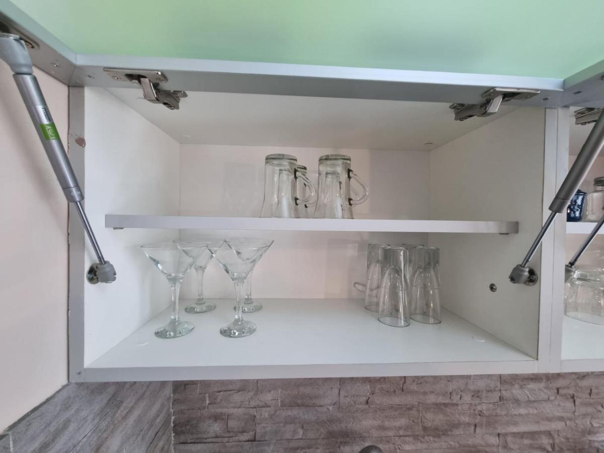 Hawaii- 2 Bdr, Arena, Sava Centar, Free Parking Apartment เบลเกรด ภายนอก รูปภาพ