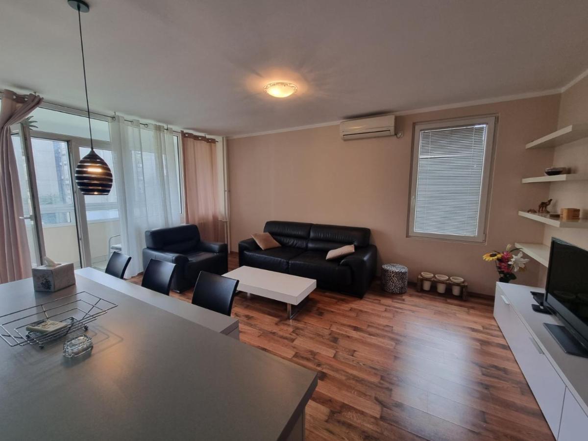 Hawaii- 2 Bdr, Arena, Sava Centar, Free Parking Apartment เบลเกรด ภายนอก รูปภาพ