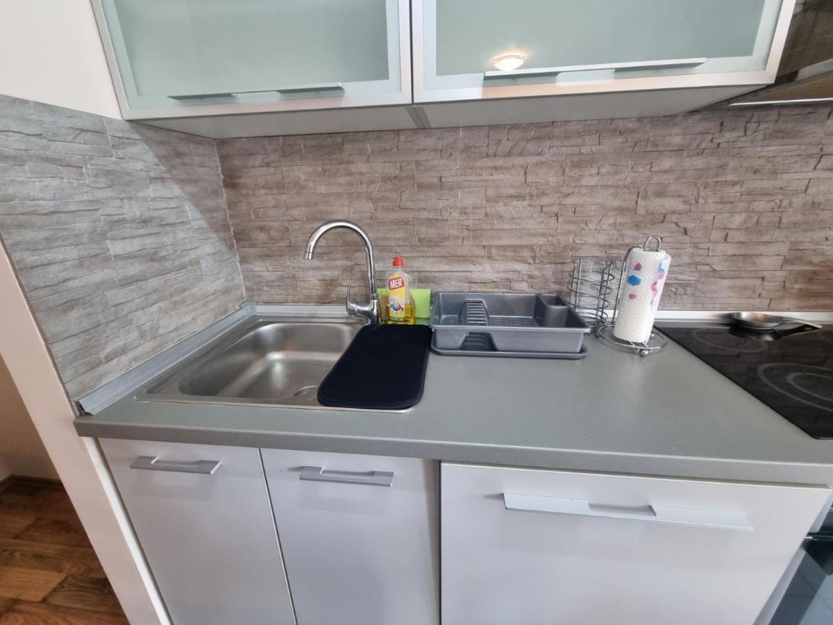Hawaii- 2 Bdr, Arena, Sava Centar, Free Parking Apartment เบลเกรด ภายนอก รูปภาพ